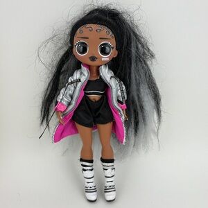 L.O.L. Surprise! O.M.G. B-Gurl Dance‎ Dance Dance Doll Silver Pink Articulated